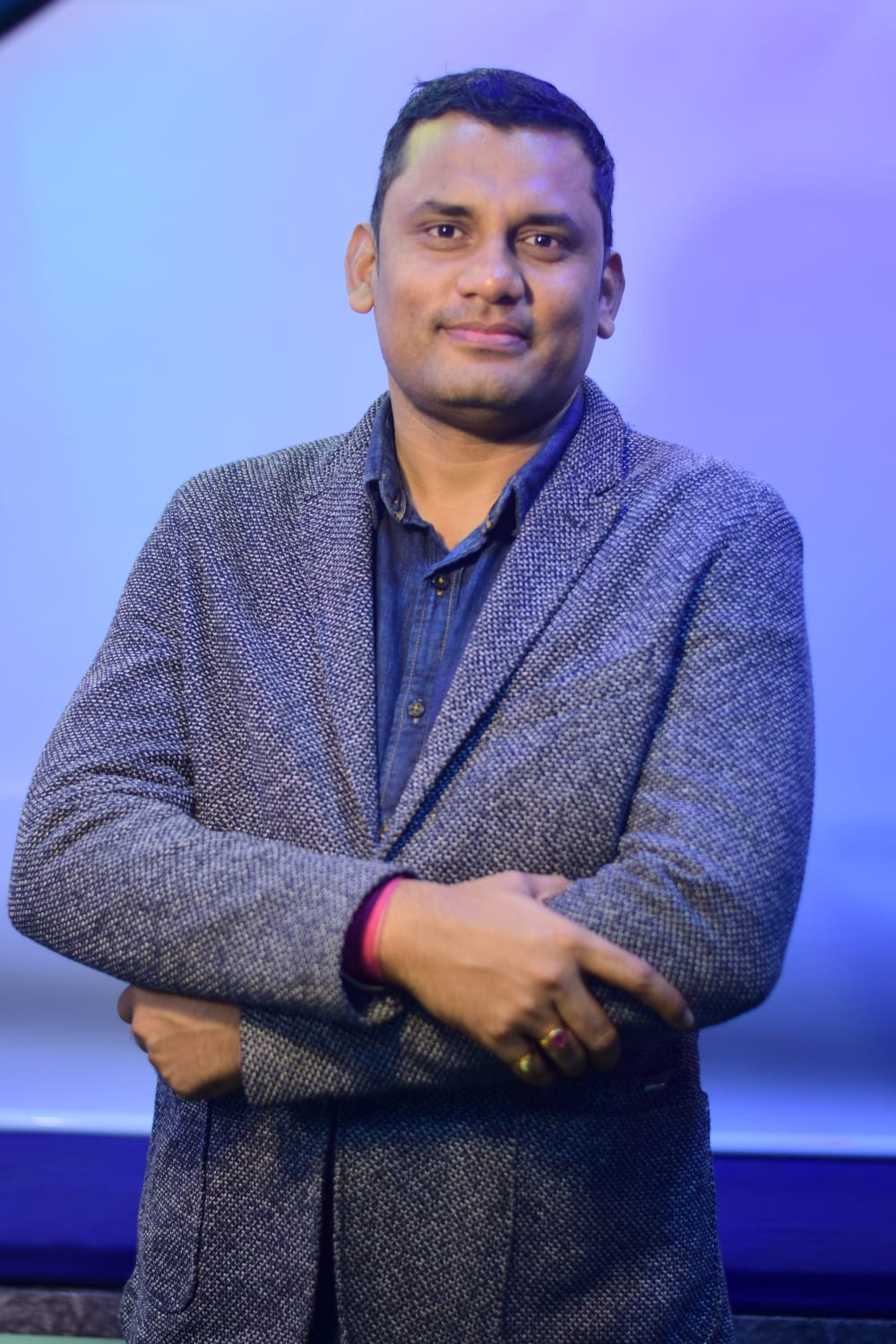 A BKR Global Consulting tea expert